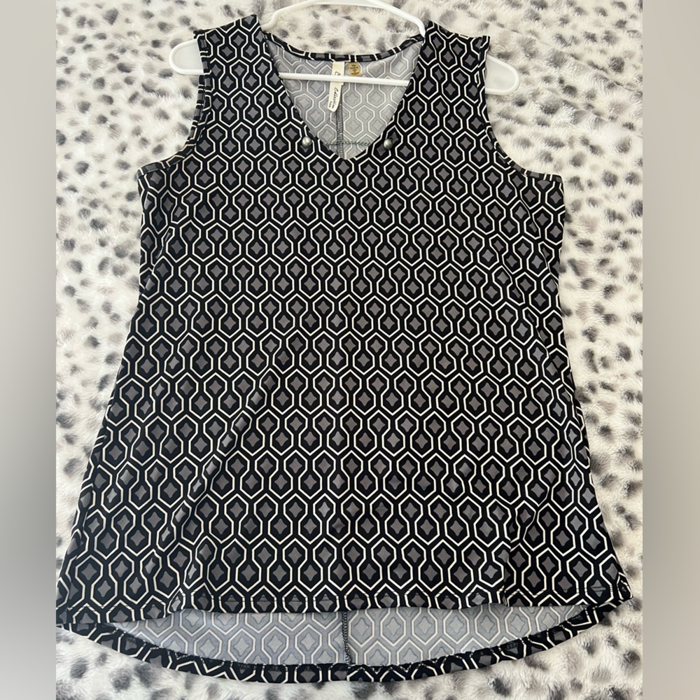 Black & White Geometric V-Neck Tank
